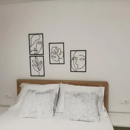 M&k Apartment *