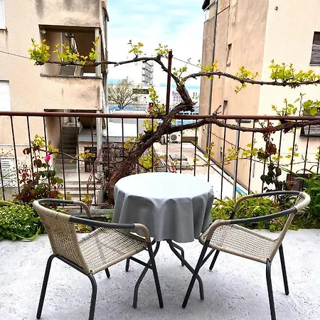 Apartment M&k Split