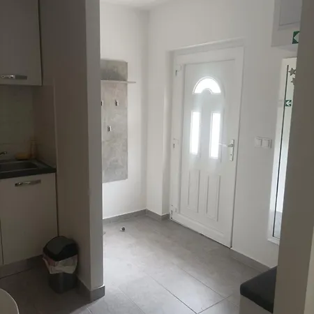 M&k Apartment *
