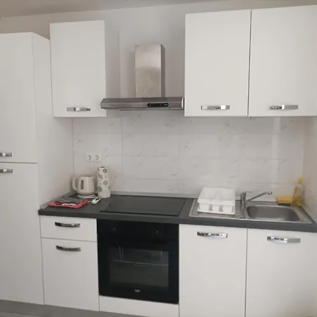M&k Apartment Split